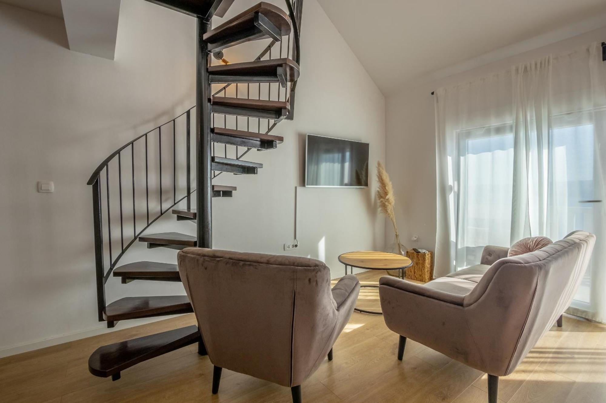 شقة Apartman Rojo أوميس المظهر الخارجي الصورة